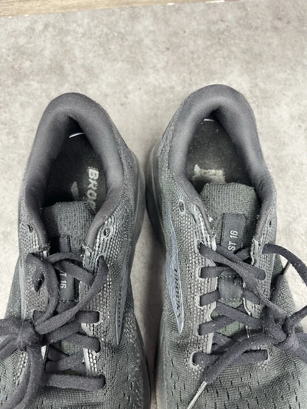 Brooks Ghost 16 Running Shoes Womens Size 9 Black Athletic Trainer